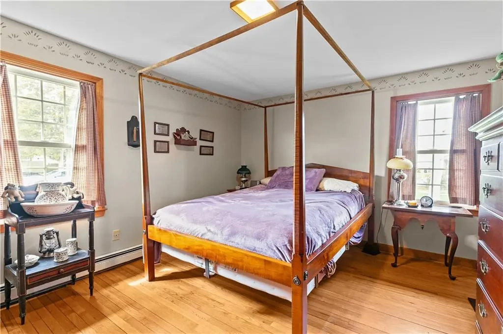 1 Pine Lane Warren RI 02885
