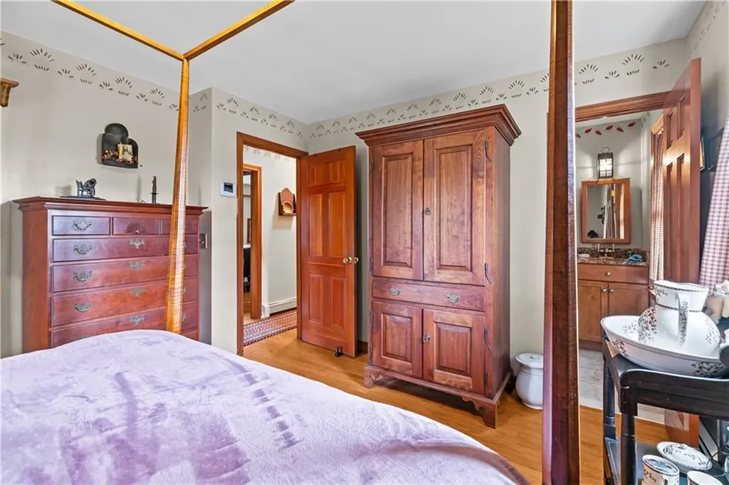 1 Pine Lane Warren RI 02885