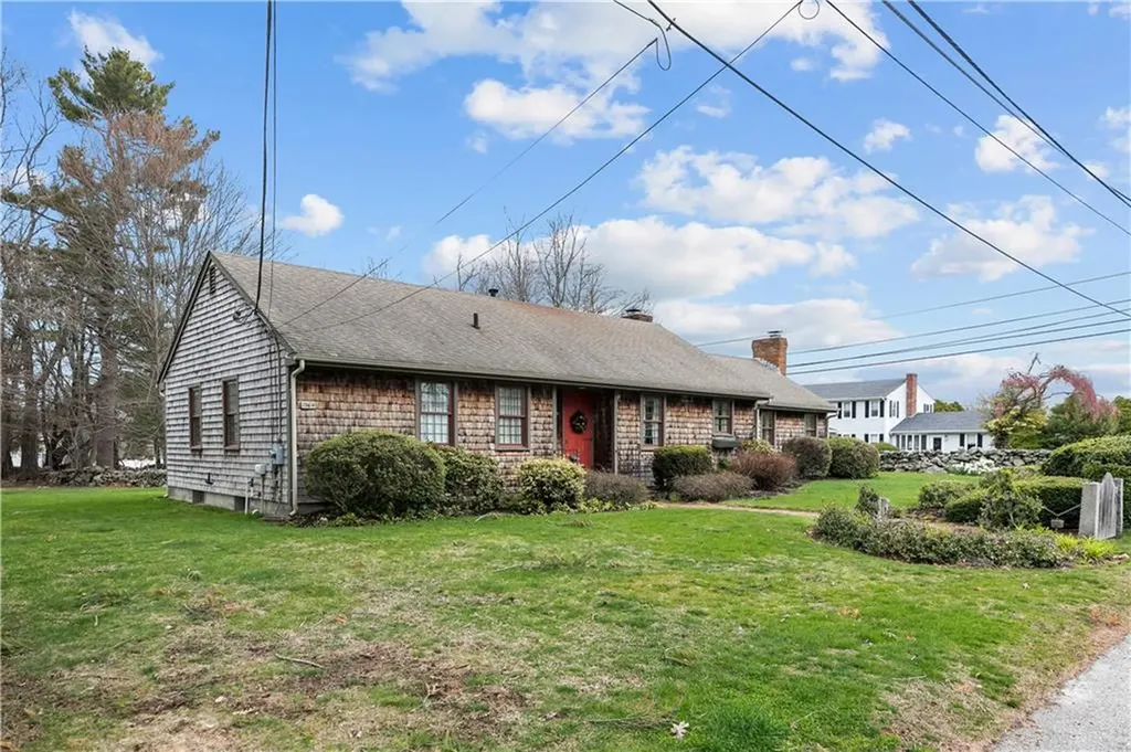 1 Pine Lane Warren RI 02885