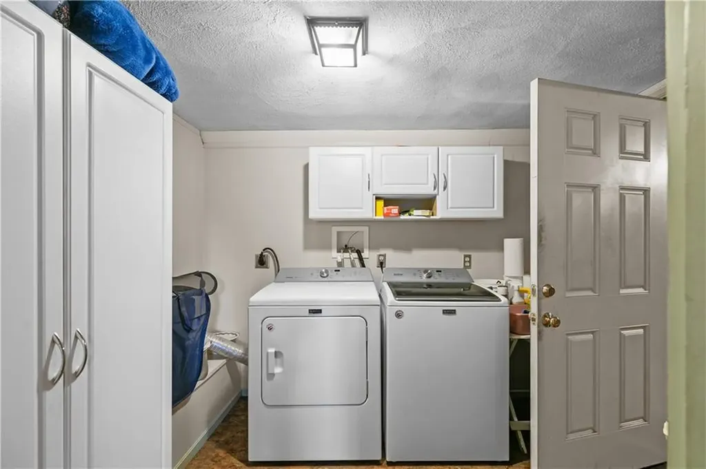 1 Pine Lane Warren RI 02885
