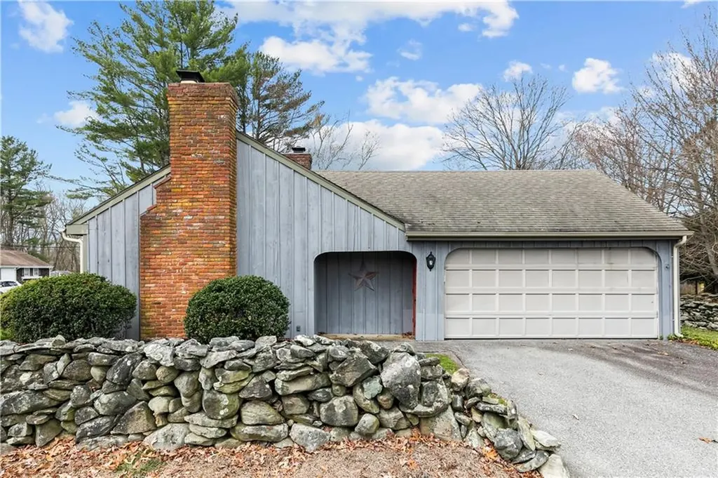 1 Pine Lane Warren RI 02885