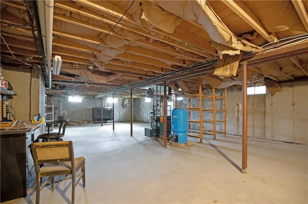 1 Pine Lane Warren RI 02885