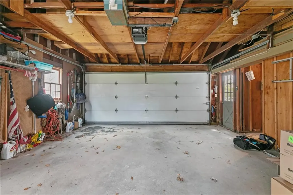 1 Pine Lane Warren RI 02885