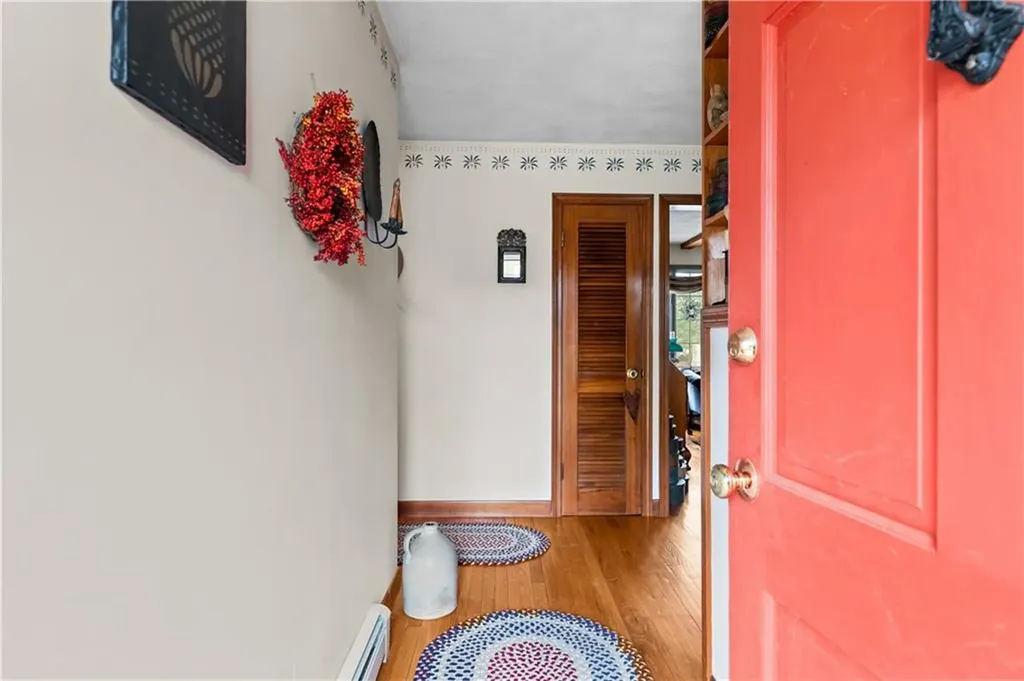 1 Pine Lane Warren RI 02885