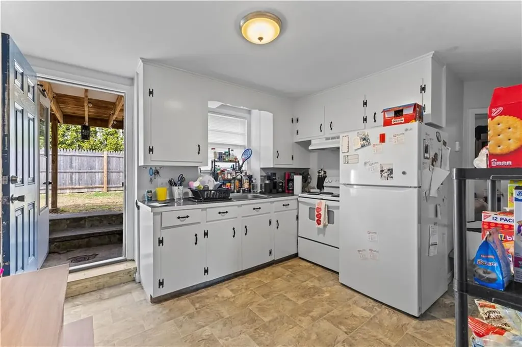 345 Post Road Warwick RI 02888