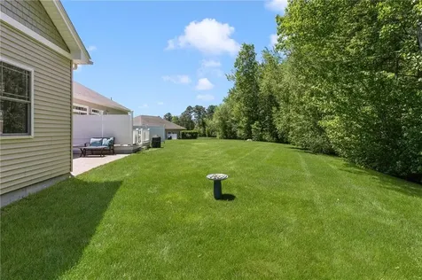 16 Kimberly Court North Kingstown RI 02852