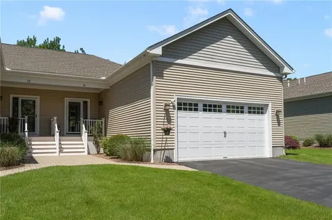 16 Kimberly Court North Kingstown RI 02852