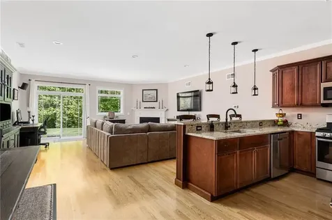 16 Kimberly Court North Kingstown RI 02852