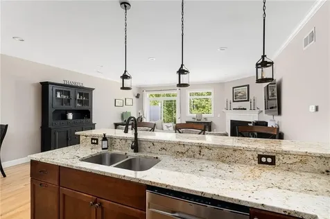 16 Kimberly Court North Kingstown RI 02852