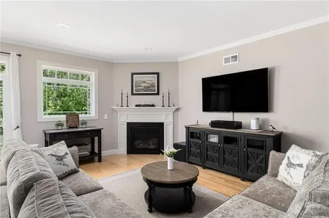 16 Kimberly Court North Kingstown RI 02852