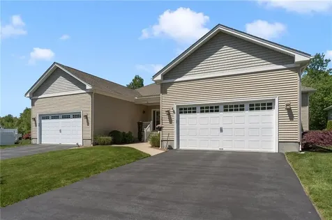 16 Kimberly Court North Kingstown RI 02852