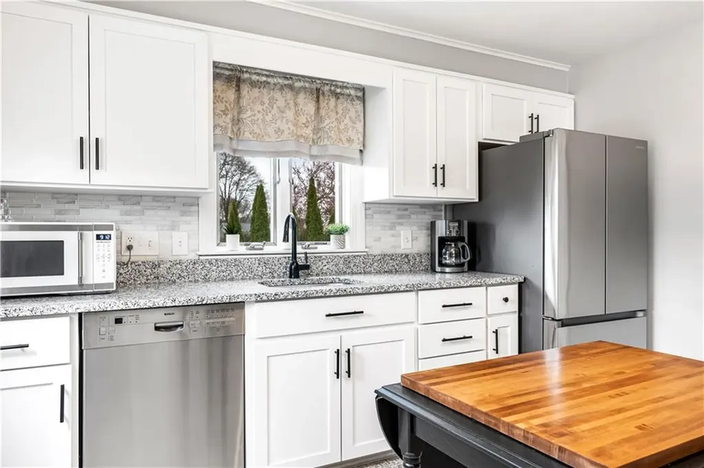 195 Oregon Avenue Pawtucket RI 02861