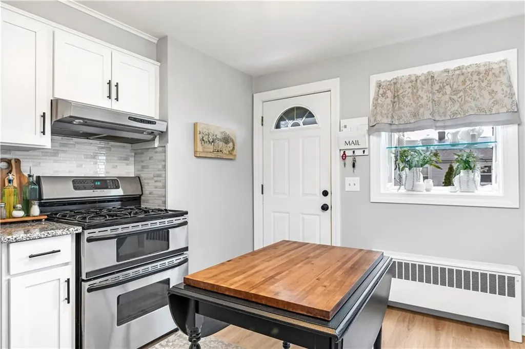 195 Oregon Avenue Pawtucket RI 02861