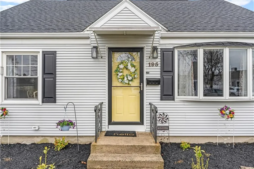 195 Oregon Avenue Pawtucket RI 02861