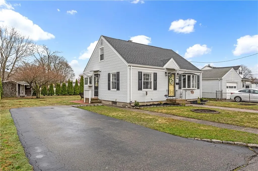 195 Oregon Avenue Pawtucket RI 02861