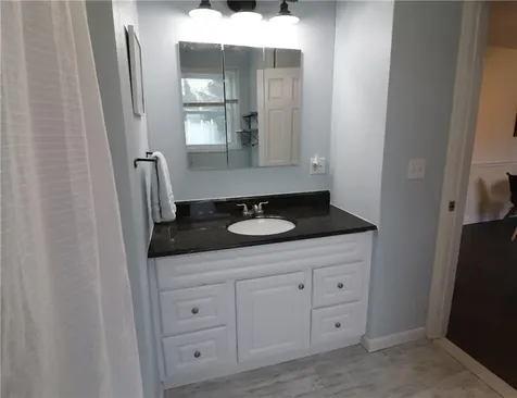 51 Pleasant Avenue Tiverton RI 02878