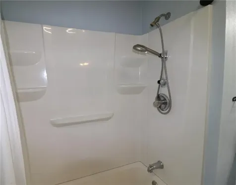 51 Pleasant Avenue Tiverton RI 02878