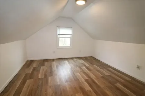 51 Pleasant Avenue Tiverton RI 02878