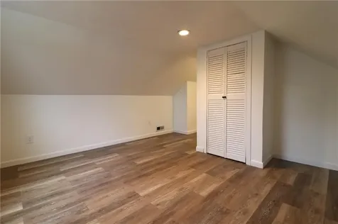 51 Pleasant Avenue Tiverton RI 02878