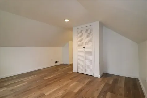 51 Pleasant Avenue Tiverton RI 02878