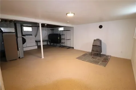 51 Pleasant Avenue Tiverton RI 02878