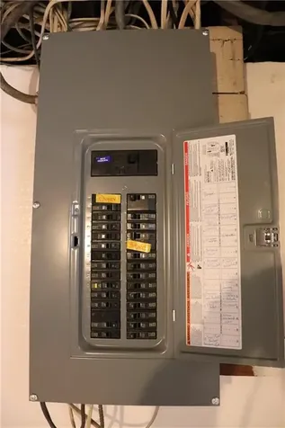 51 Pleasant Avenue Tiverton RI 02878