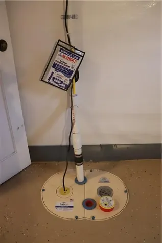 51 Pleasant Avenue Tiverton RI 02878