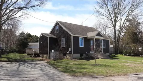 51 Pleasant Avenue Tiverton RI 02878