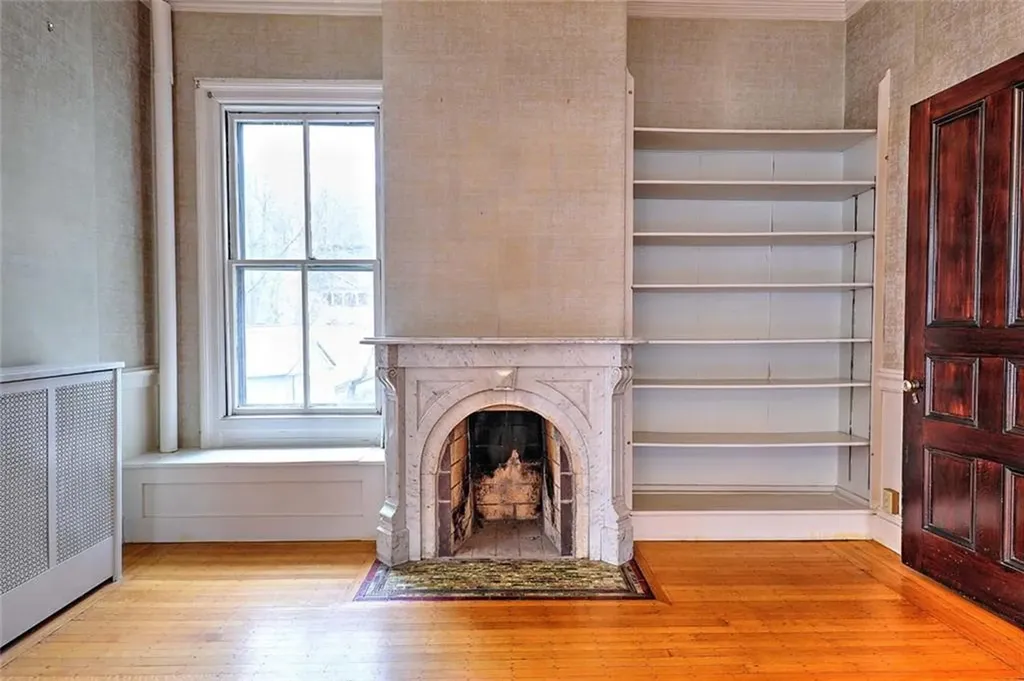 214 Bowen Street Providence RI 02906