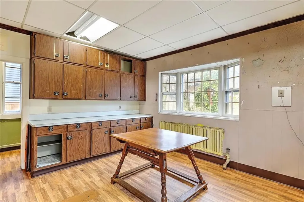 214 Bowen Street Providence RI 02906