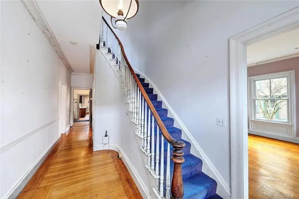 214 Bowen Street Providence RI 02906
