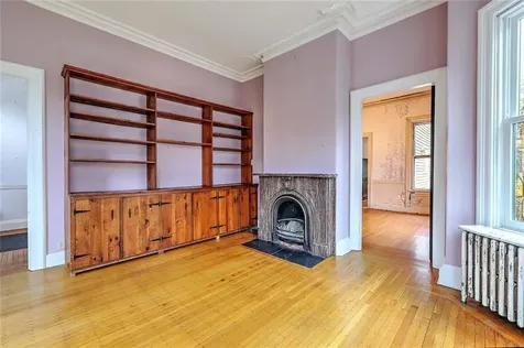 214 Bowen Street Providence RI 02906