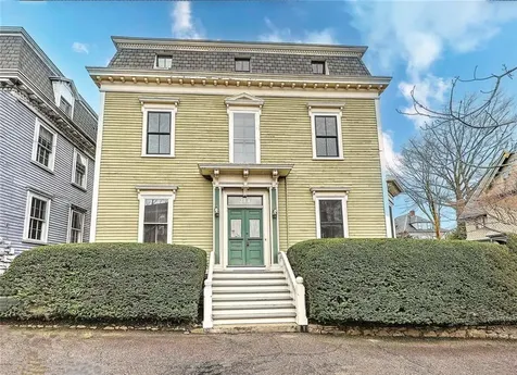 214 Bowen Street Providence RI 02906