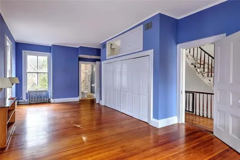 214 Bowen Street Providence RI 02906