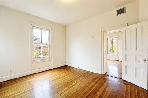 214 Bowen Street Providence RI 02906