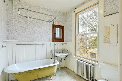 214 Bowen Street Providence RI 02906