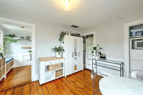 214 Bowen Street Providence RI 02906