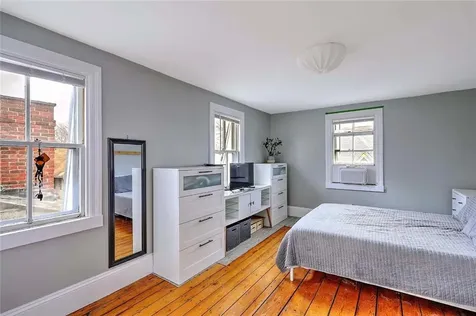 214 Bowen Street Providence RI 02906