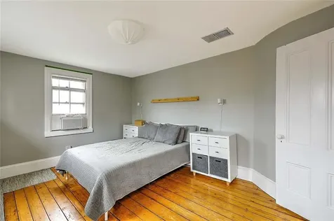 214 Bowen Street Providence RI 02906