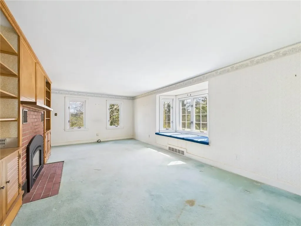 23 Rockland Drive South Kingstown RI 02879