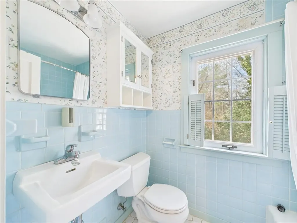 23 Rockland Drive South Kingstown RI 02879