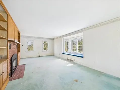 23 Rockland Drive South Kingstown RI 02879