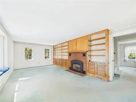 23 Rockland Drive South Kingstown RI 02879