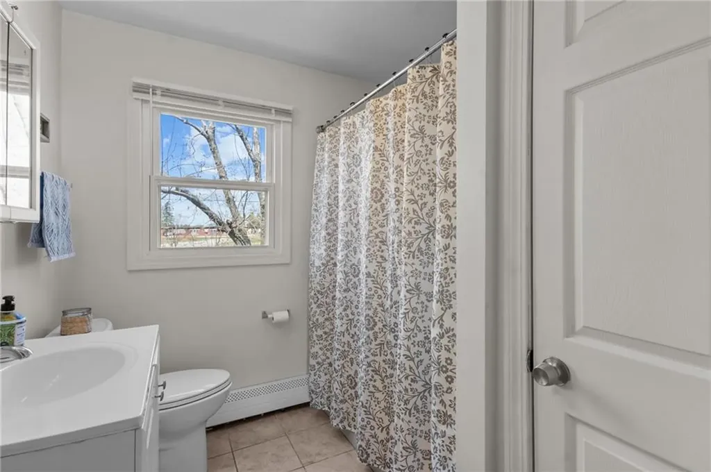 10 East Street Cranston RI 02920