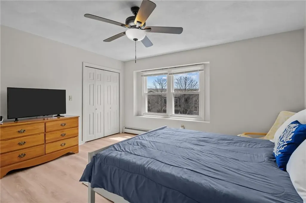 10 East Street Cranston RI 02920