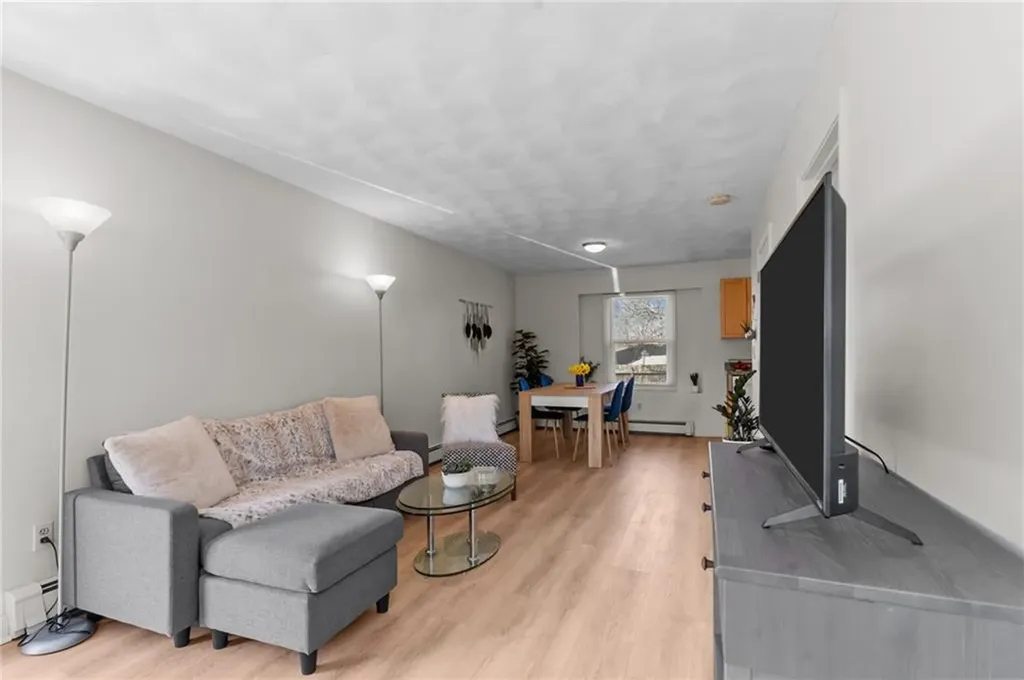 10 East Street Cranston RI 02920