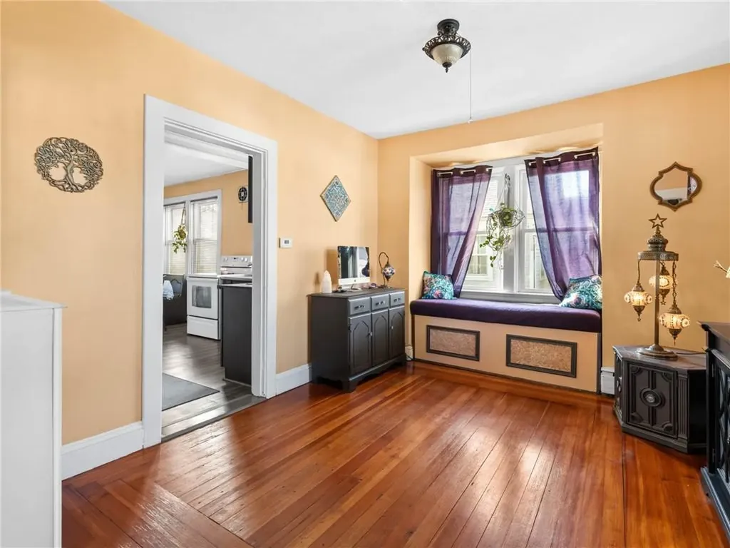 19 Bates Avenue Warwick RI 02888