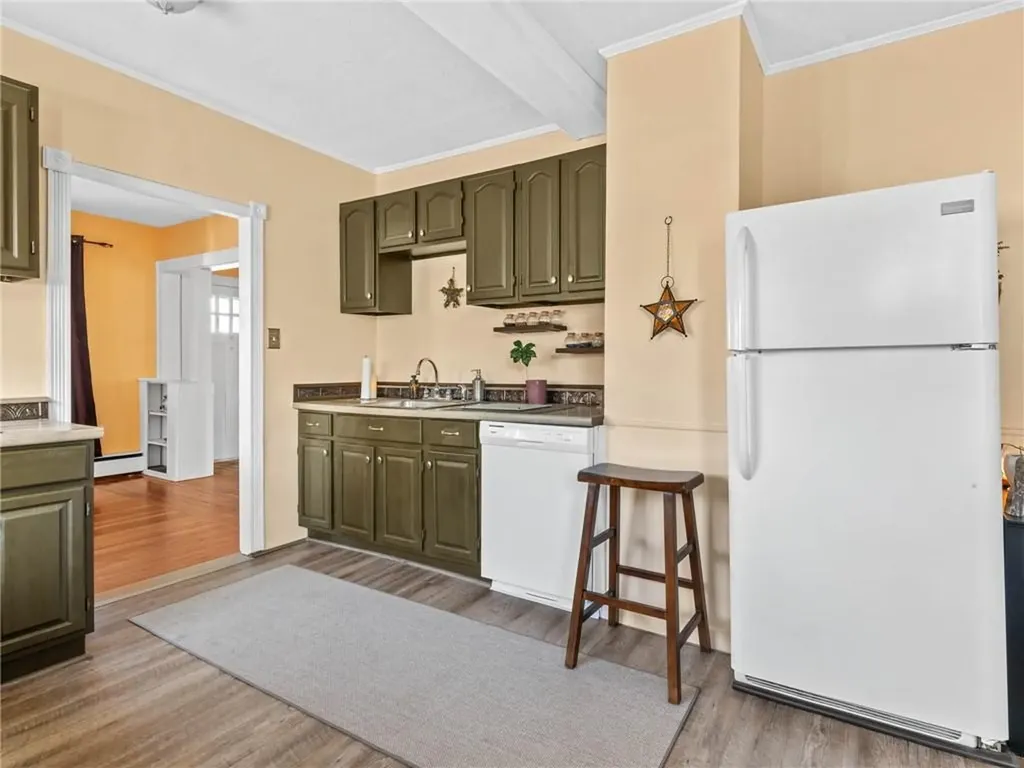 19 Bates Avenue Warwick RI 02888