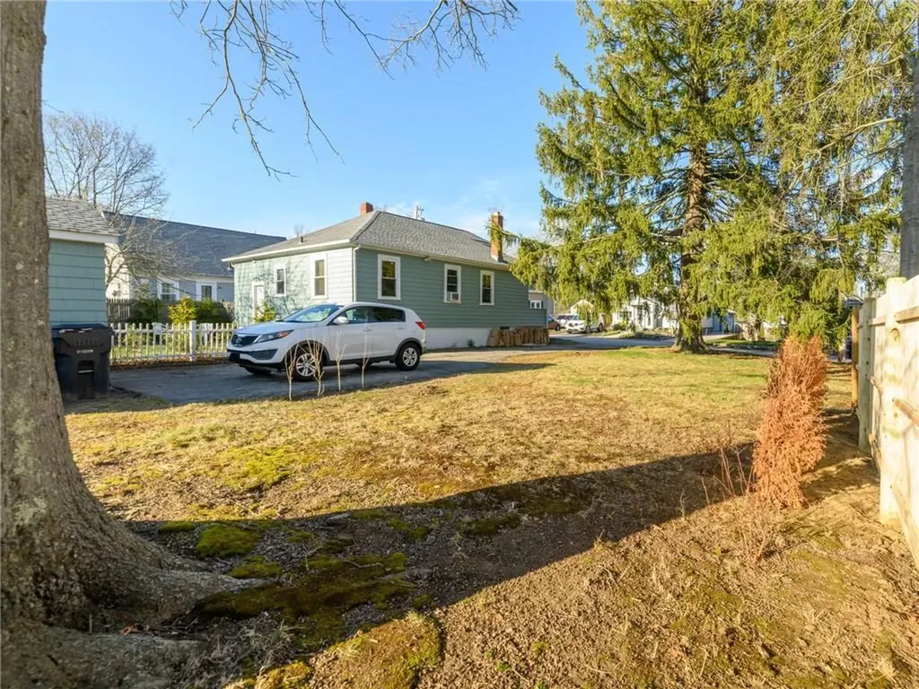 19 Bates Avenue Warwick RI 02888