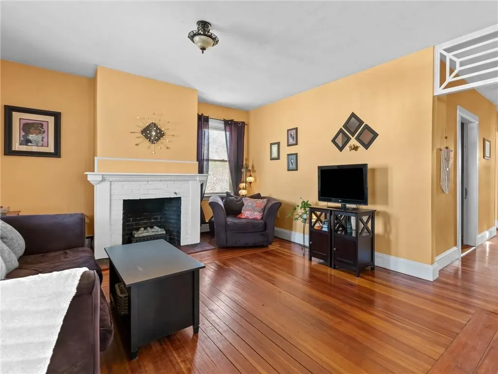 19 Bates Avenue Warwick RI 02888